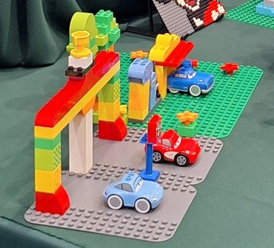 MOC_CARs_1.jpg
